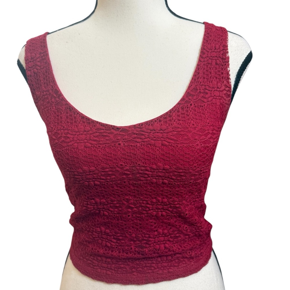Forever 21 | Burgundy Lace Crochet Scoop Tank size small